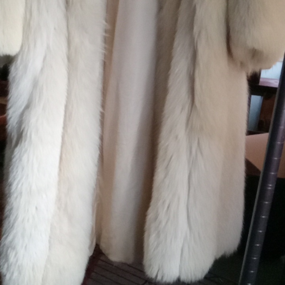 Large artic fox jacket